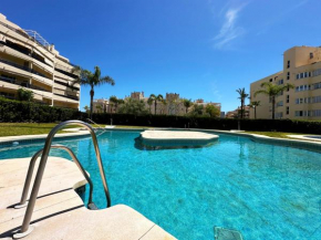 BRI - Amplio Apartamento con Terraza, Piscina, Tenis, Padel, Playa a 5 minutos
